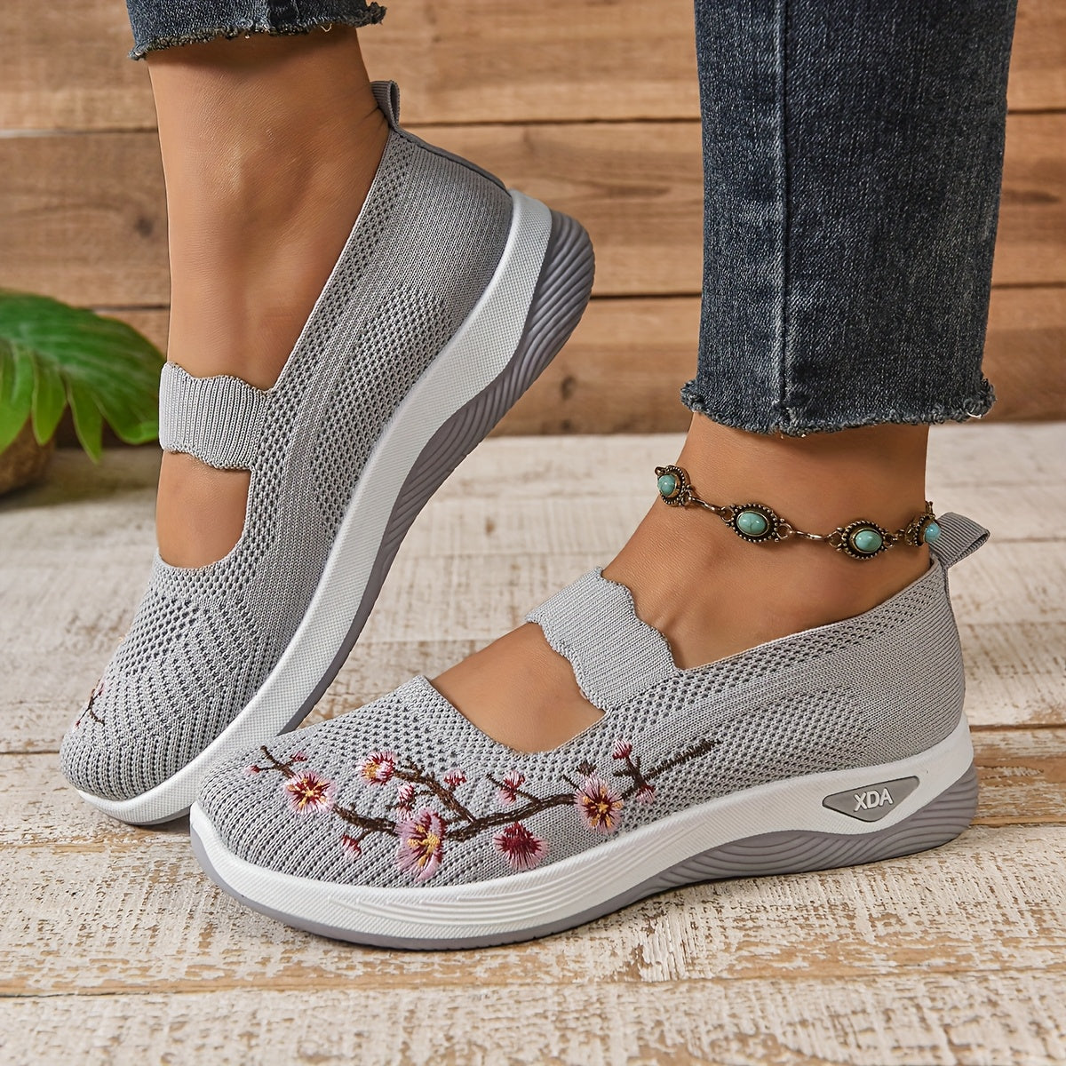 LumaBloom™ – Baskets Tricotées Printanières
